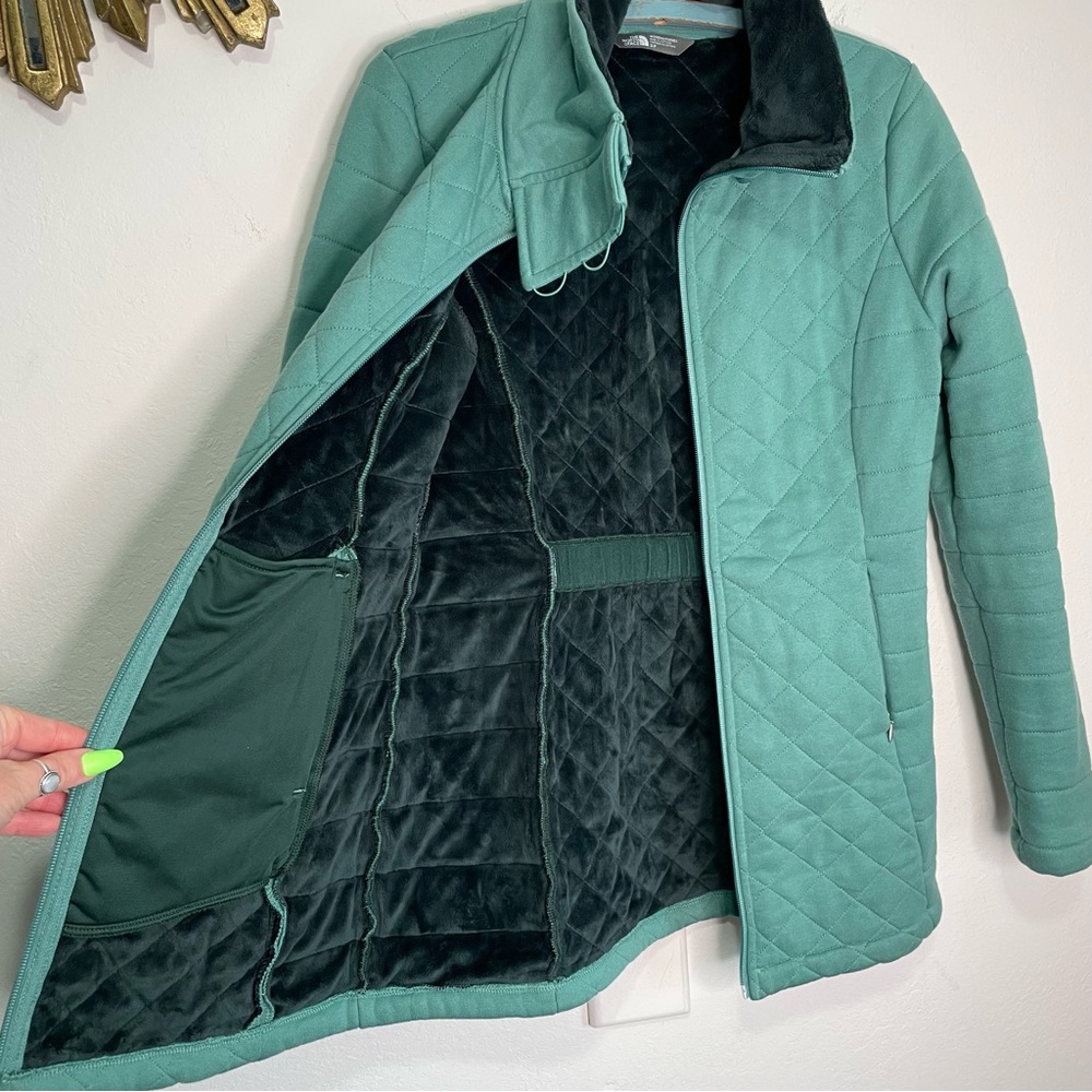 The North Face Caroluna Button Zip Quilted Jacket - Picture 4 of 16
